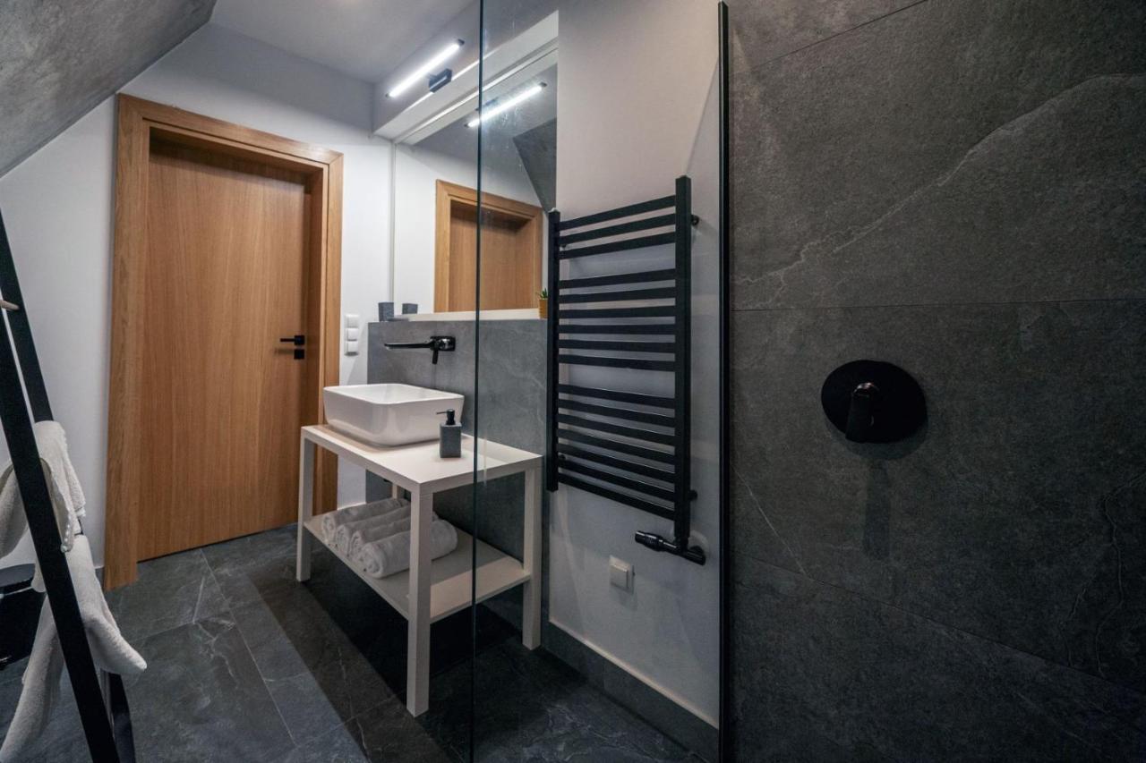 Shelter House Apartment